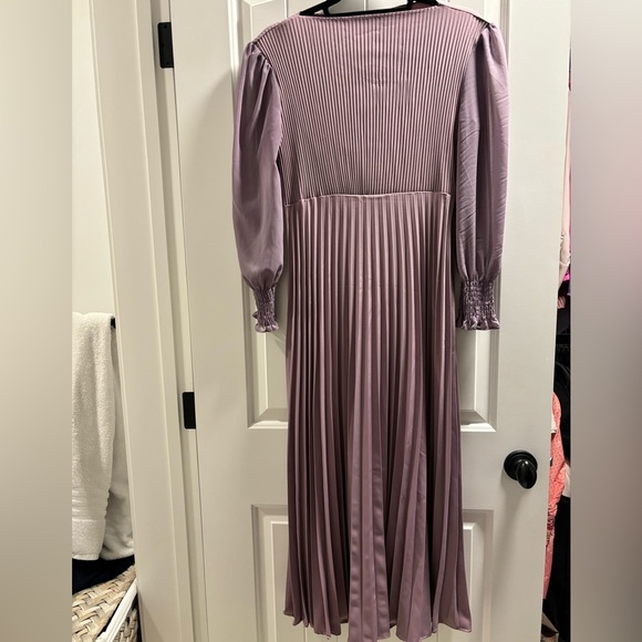 Lilac dress Modest - Picture 4 of 6